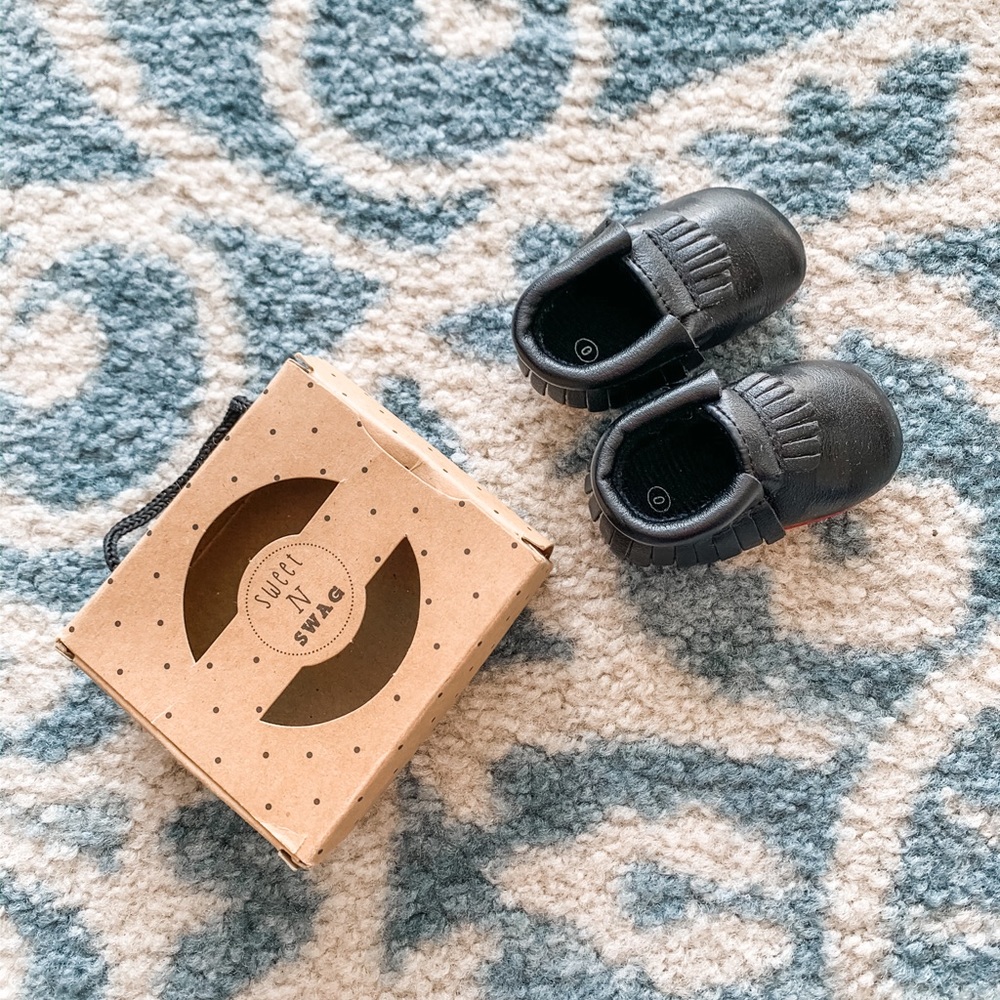 EUC Cute black size 0 Baby Moccasins